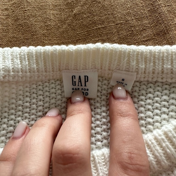 Cable knit sweater - Picture 2 of 2